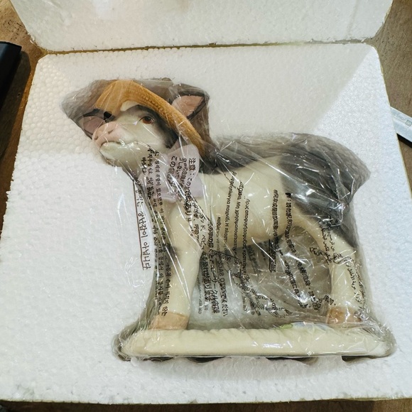 NIB Sealed Lenox PETUNIA THE SPRING COW Porcelain Figurine 5" Tall x 6" Long - Picture 3 of 6